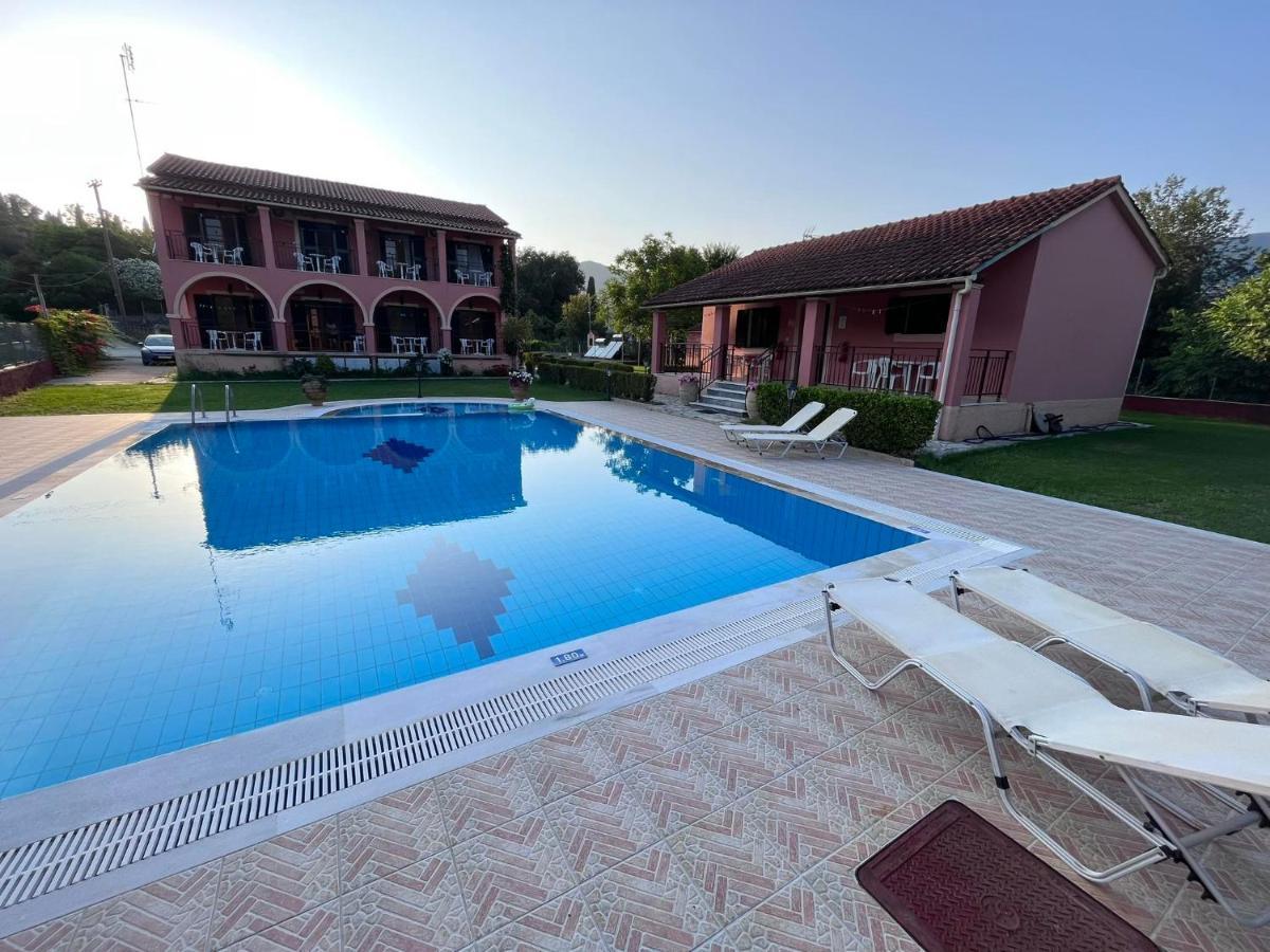 Gregory-Vassilis Apartments Dassia  Ngoại thất bức ảnh