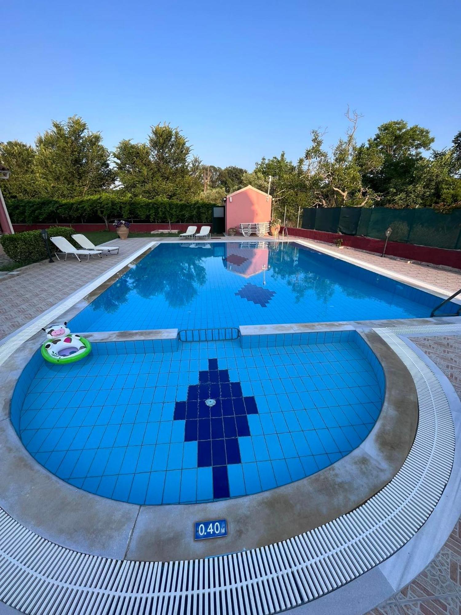 Gregory-Vassilis Apartments Dassia  Ngoại thất bức ảnh