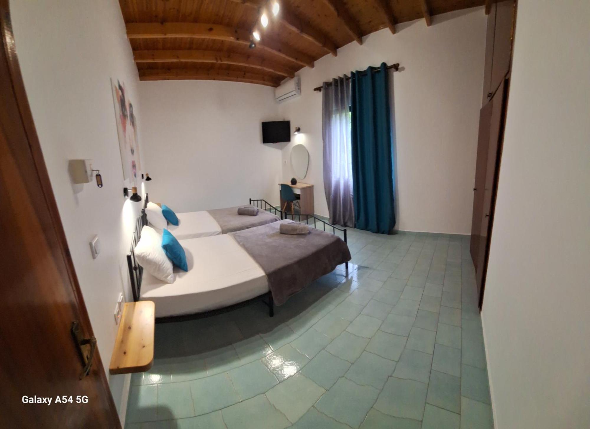 Gregory-Vassilis Apartments Dassia  Ngoại thất bức ảnh