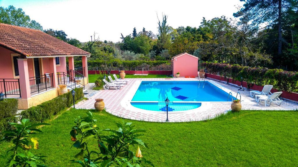 Gregory-Vassilis Apartments Dassia  Ngoại thất bức ảnh