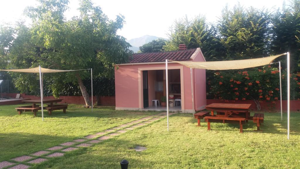 Gregory-Vassilis Apartments Dassia  Ngoại thất bức ảnh